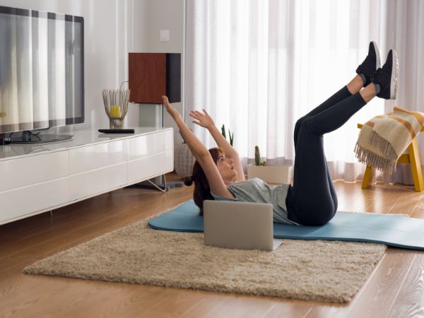 Ćwiczenia w domu: 5 najlepszych rodzajów sprzętu do ćwiczeń w domu